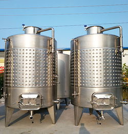 華容區(qū)葡萄酒發(fā)酵設(shè)備特價處理 諸城健源釀酒