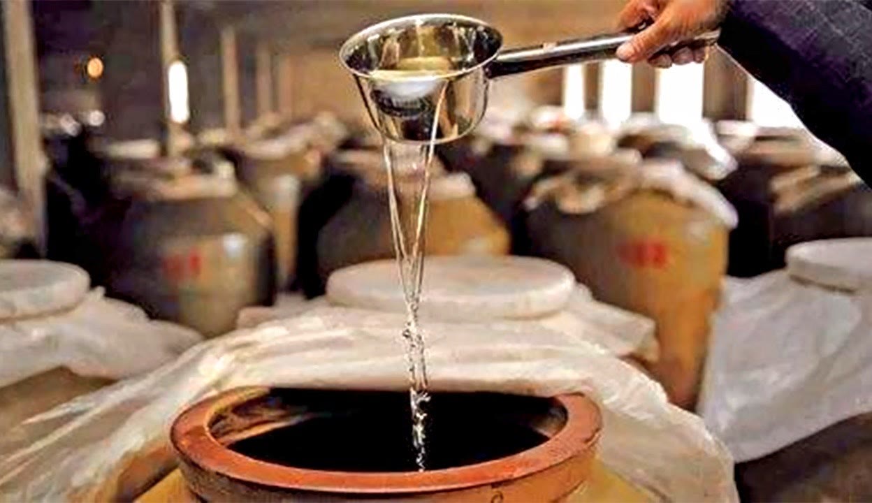 傳承千年的釀酒工藝,采取最古老蒸餾釀酒,讓中國酒文化源遠(yuǎn)流長