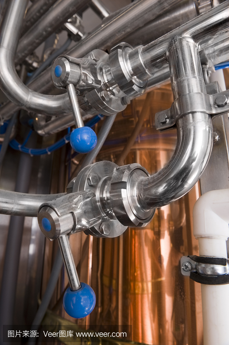 現(xiàn)代小啤酒廠(chǎng)